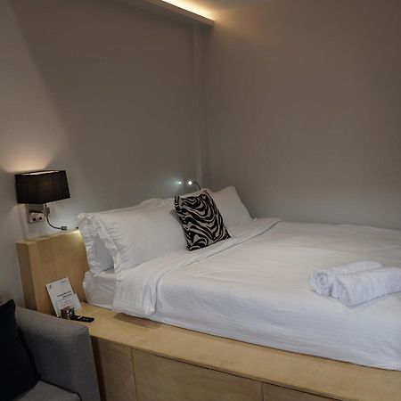 Radlett Residences Hotel - Tuguegarao エクステリア 写真