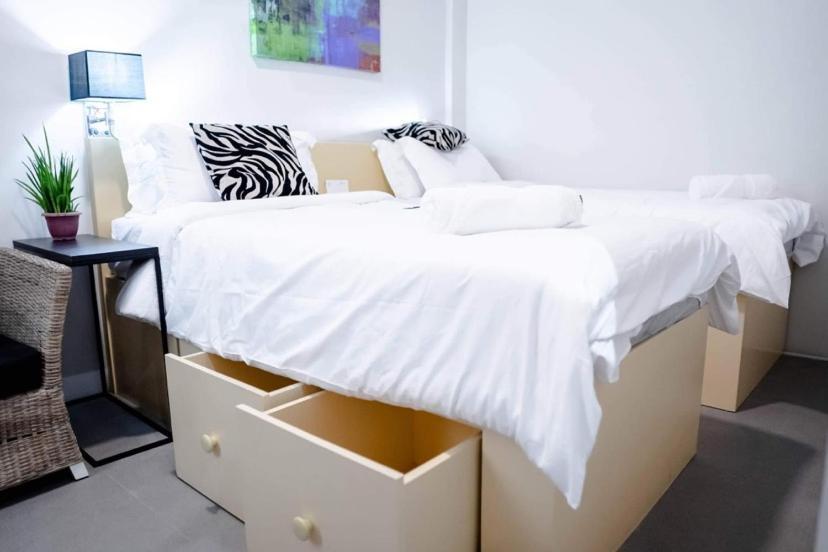 Radlett Residences Hotel - Tuguegarao エクステリア 写真