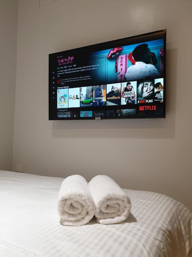 Radlett Residences Hotel - Tuguegarao エクステリア 写真