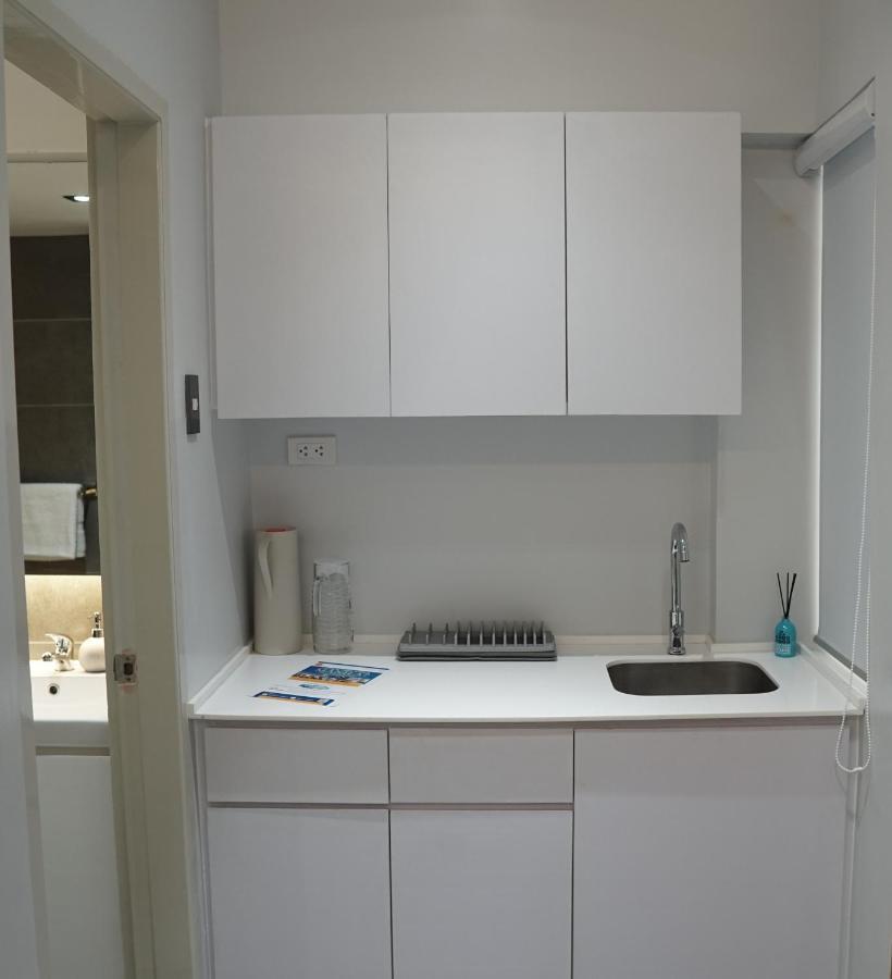Radlett Residences Hotel - Tuguegarao エクステリア 写真